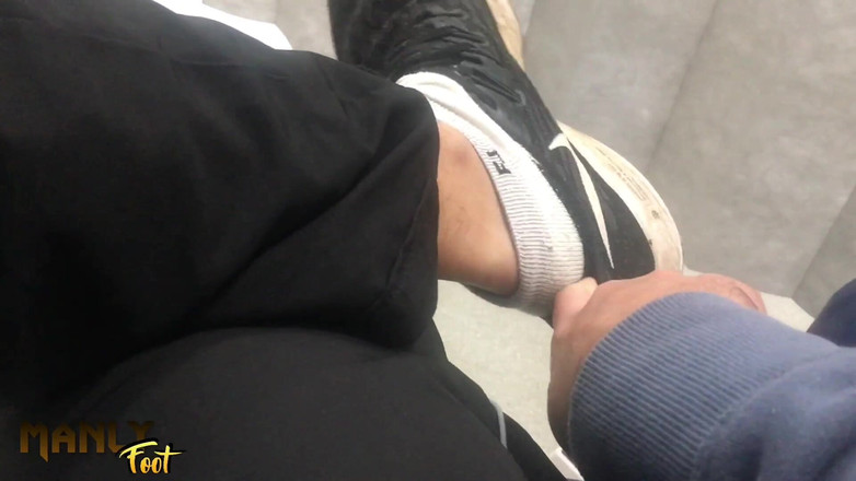 Manlyfoot: 내 면 양말을 축복해 - 병원 방문 - 마른 겨울 발은 약간의 윤활이 필요해 - Manlyfoot