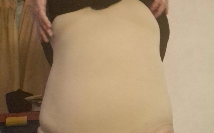 Mommy big hairy pussy: Máma mě svléká