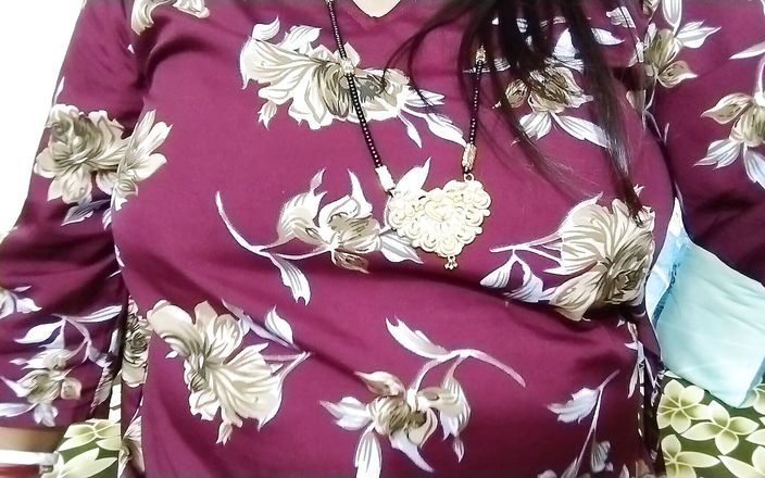 HotGirl21: De hete Desi-bediende bracht fruit in een mand voor de...