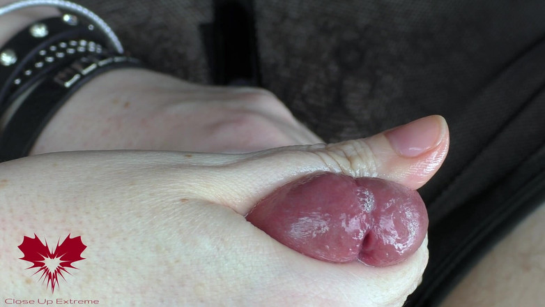 Close Up Extreme: Traitement de bite excitée - gros plan sur le contrôle de...