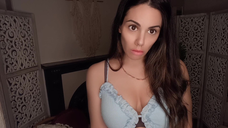 annikarain: Ibu tiri Memakai But Tinggi Peha Dan Menyebat Pantat