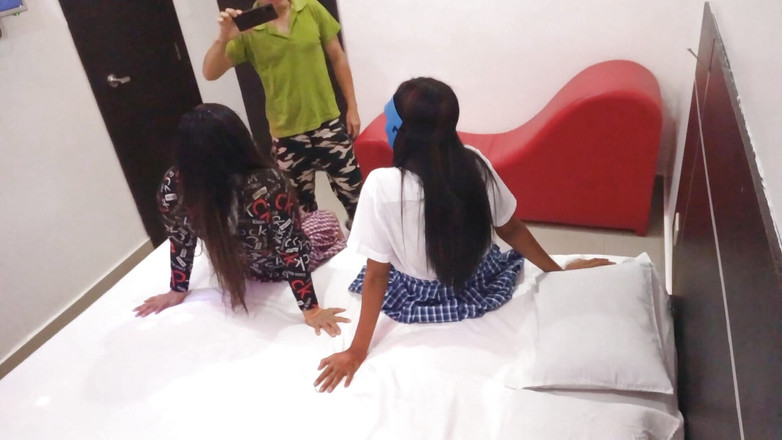 Martin13: Elevii numesc profesorul să le dea o clasă de matematică...