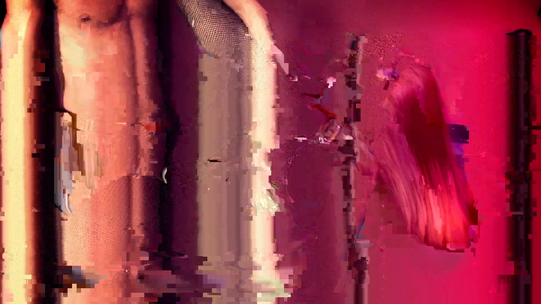 Very hot hardcore: Si cantik berambut cokelat bersenang-senang di masquerade