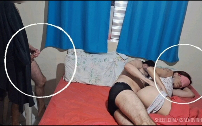 Fanny squirting: I Blindfolded My Wife and Called a Friend Over During...