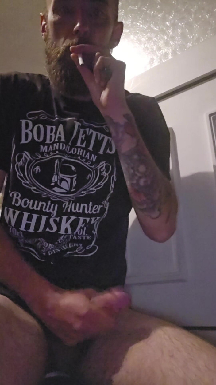 Smoking stoker: Big Dick Wanking with Smoking Fetish Cum Shot