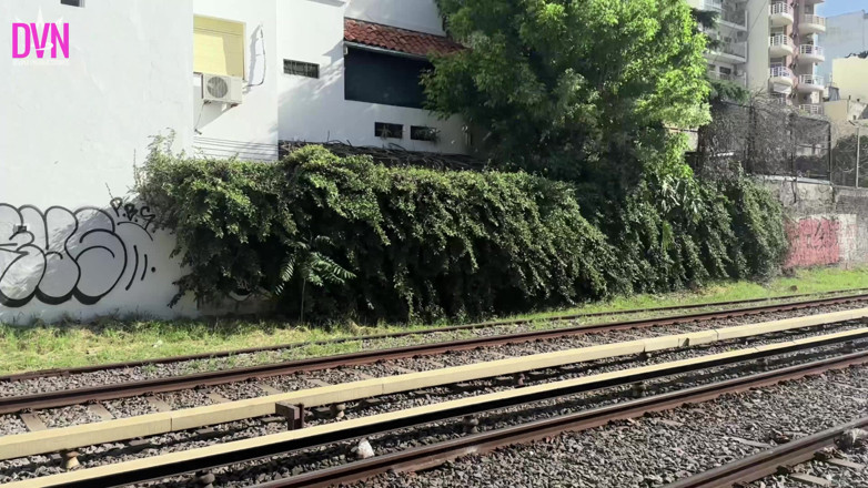 DivinaMaruuu: Sex Outdoor! on the Train Tracks!