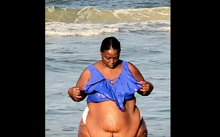 MochaSwallows: MockaSwallows beach bum