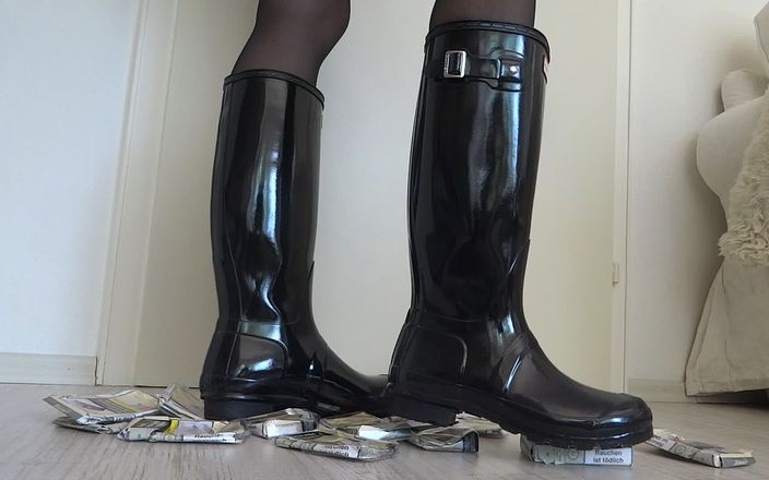 Lady Victoria Valente: Rubber Boots Crush Cigarette Packs and Boots Squeak