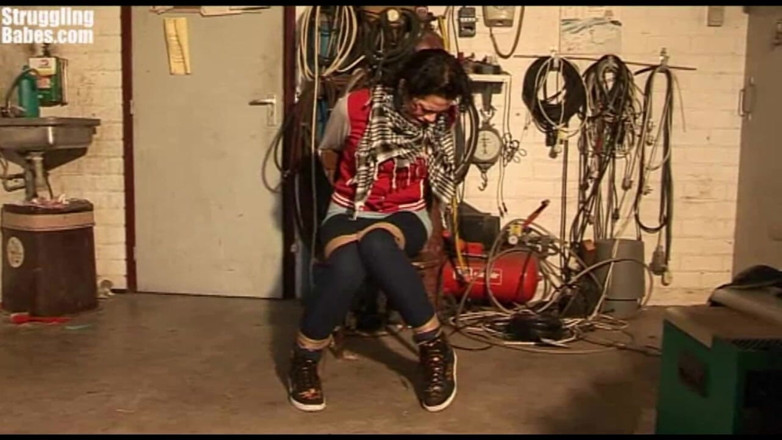 Submissed: Steffi stolsbunden Ballgagged