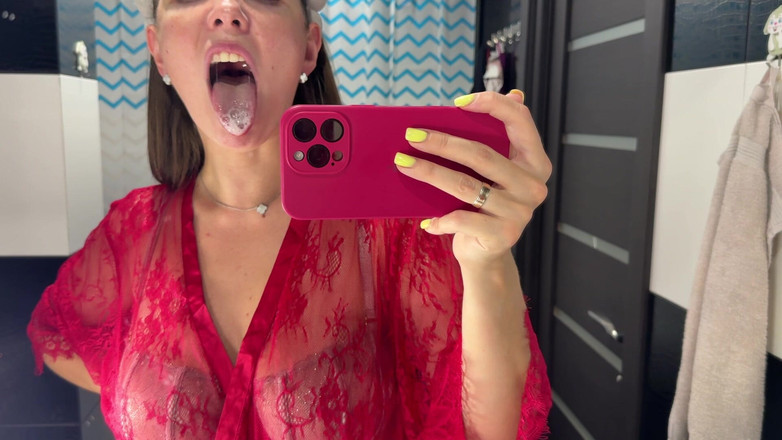 Hottie goddess: Rituel des crachats delegme