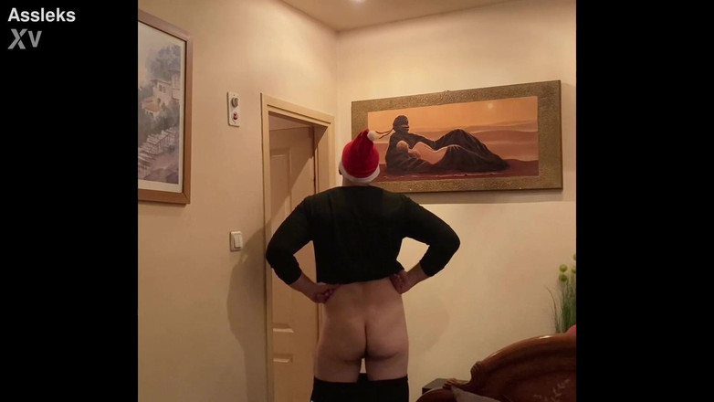 Alex Igogo: Взрослый Мужчина Демонстрирует Свою Задницу