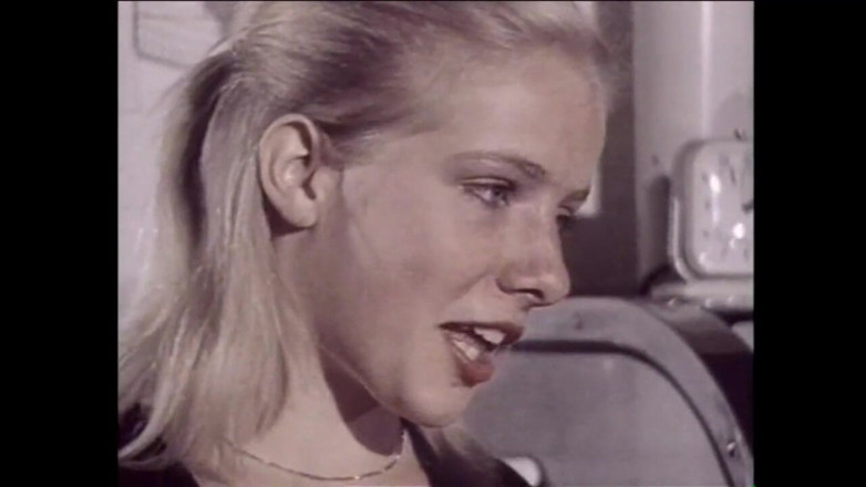 Vintage Usa: Vintage Threesome for Young Busty Blonde with Hairy Pussy Fucked...