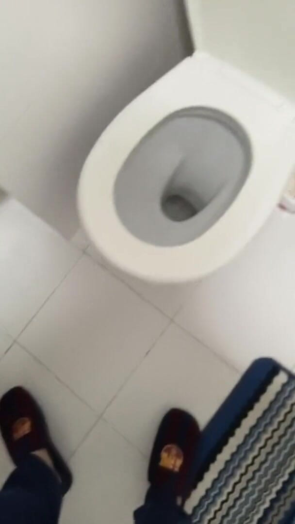 Romanian couple: Meu pau está mijado