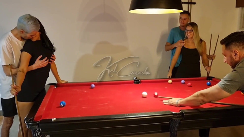 Kel Abate: Le ragazze calde volevano imparare a giocare a biliardo e...