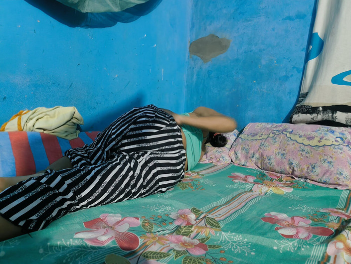 rhdhudhdhd: Desi sexy sexy dívka poprvé těsná kundička Video Desi přítelkyně...