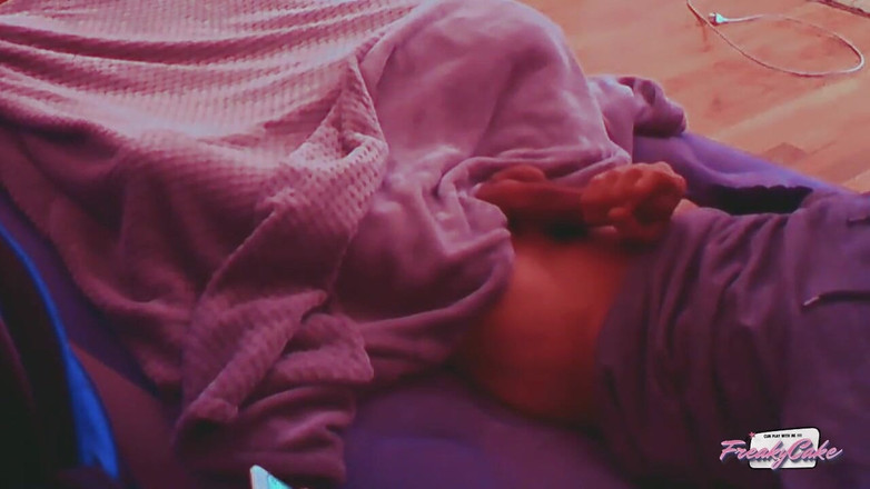 TattedBootyAb: Тинку застукали за мастурбацией