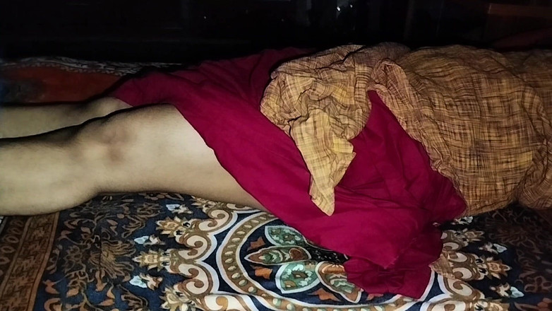 Deshi women: Suri rumah India yang sangat comel seksi dan seksi menikmati...