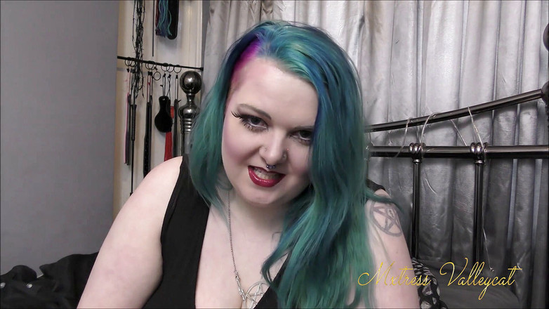 Mxtress Valleycat: Un col maudit te transforme en cam girl