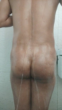 Showing Now Oiled Booty Dance.