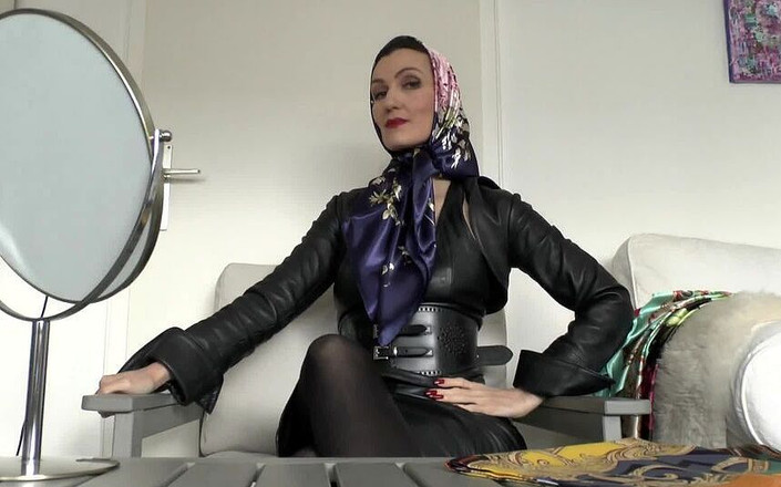 Lady Victoria Valente: Tudung Satin baru fitting dan awak bertugas melancap dalam tudung!