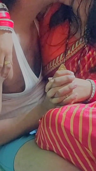 Newly Married Bhabi Full Enjoy Fuck in Saree