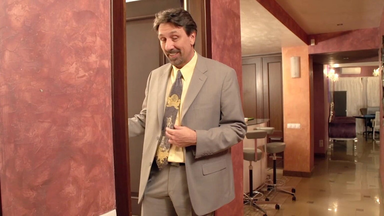 MILF and Big Wet Tits XXX: La secretaria cachonda con las grandes tetas