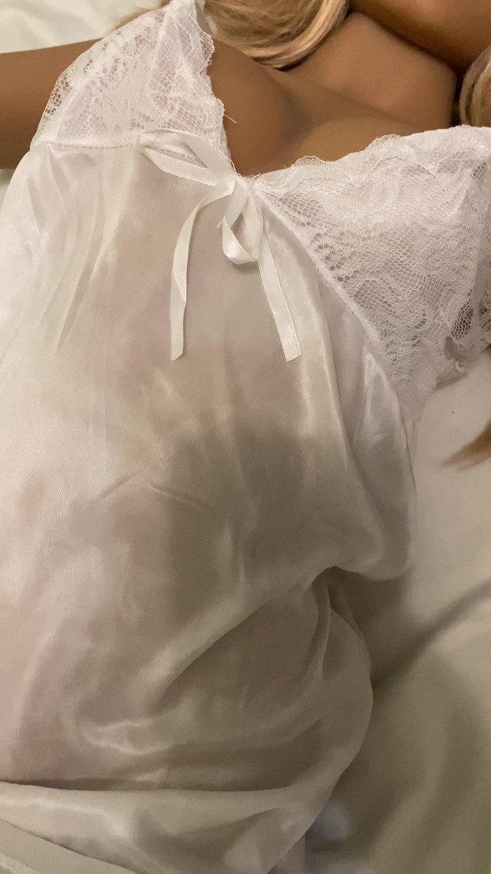 Doll sex: Cieszę Się Szczupłością W Pończochach