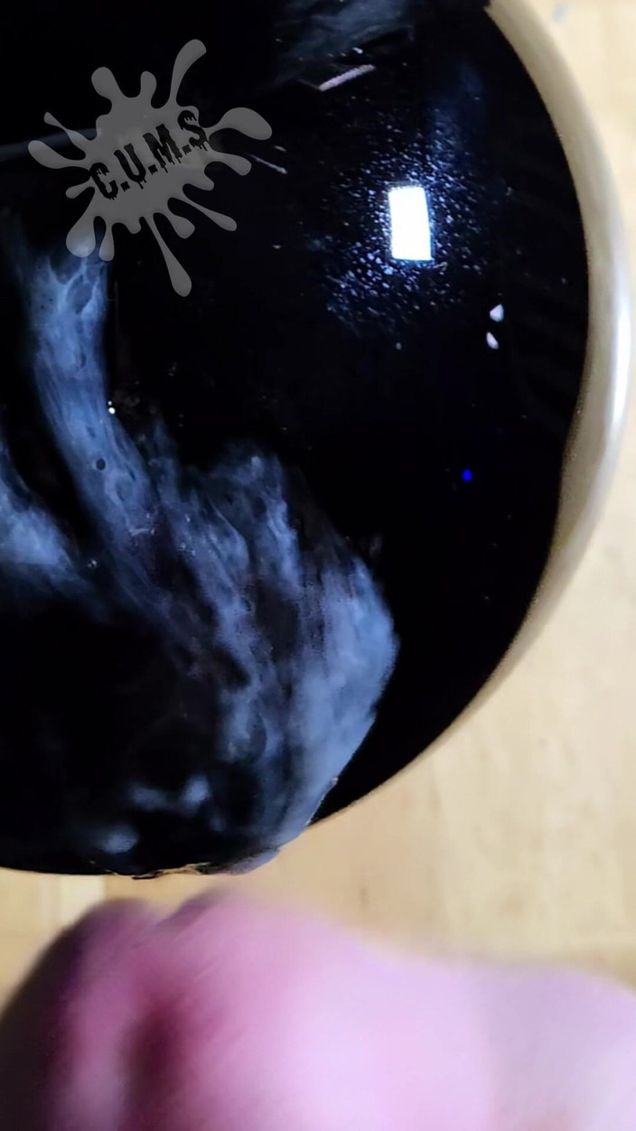 Cum Juggler: C.u.m.s - Närbild och rörelse långsam - Solo Cumshot #41