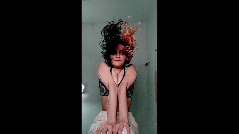 Ms Candy Bunny: Verstecke dich und suche