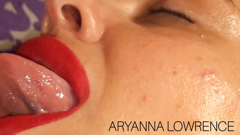 Aryanna_Lowrence: Заглотите член очень глубоко в горле