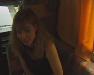 Enjoy German porn: Seksowna niemiecka laska zostaje wyruchana w POV przez grubego kutasa