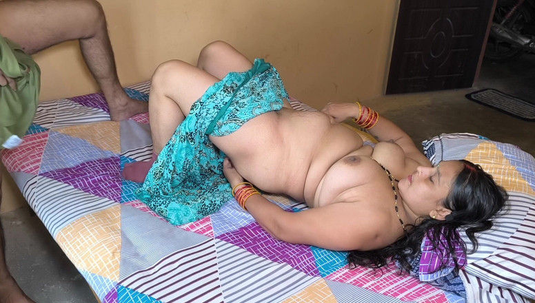 pujaprem: Pepek Pooja dipenuhi dengan keras