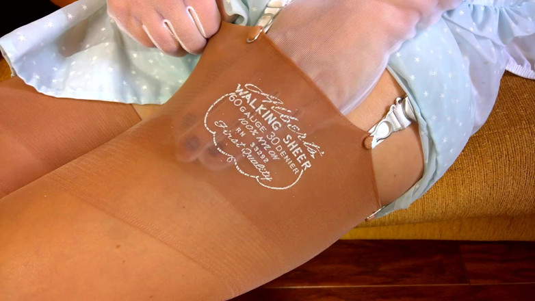 Wanilianna: Fetish &amp; vintage stockings show