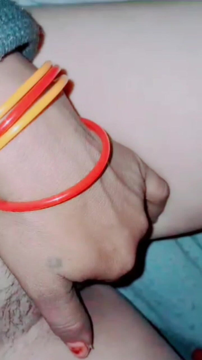 TricolorMusic3: Schöne bhabhis große heiße sexy möpse müssen wir viel masturbieren,...