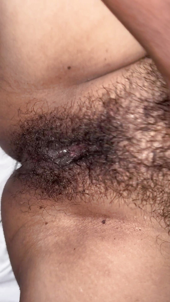 Munna647: मैं अपनी सौतेली मम्मी के घर गया और उसके साथ सेक्स किया