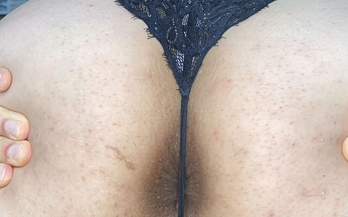 Kyotosigakk: Kadın iç çamaşırı ve erkeğin götü