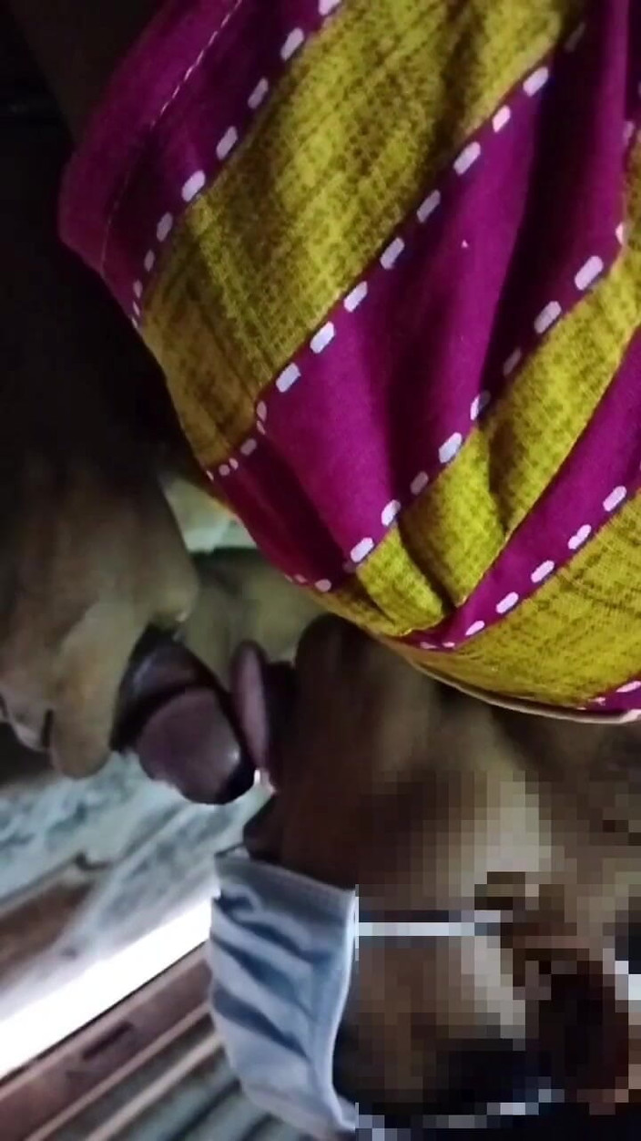 Dharmendra Renu Yadav: Video sepong kontol pertamaku