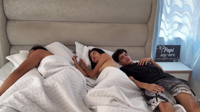 BritannySexxx: Fotto forte la moglie del mio amico cornuto mentre condividiamo...