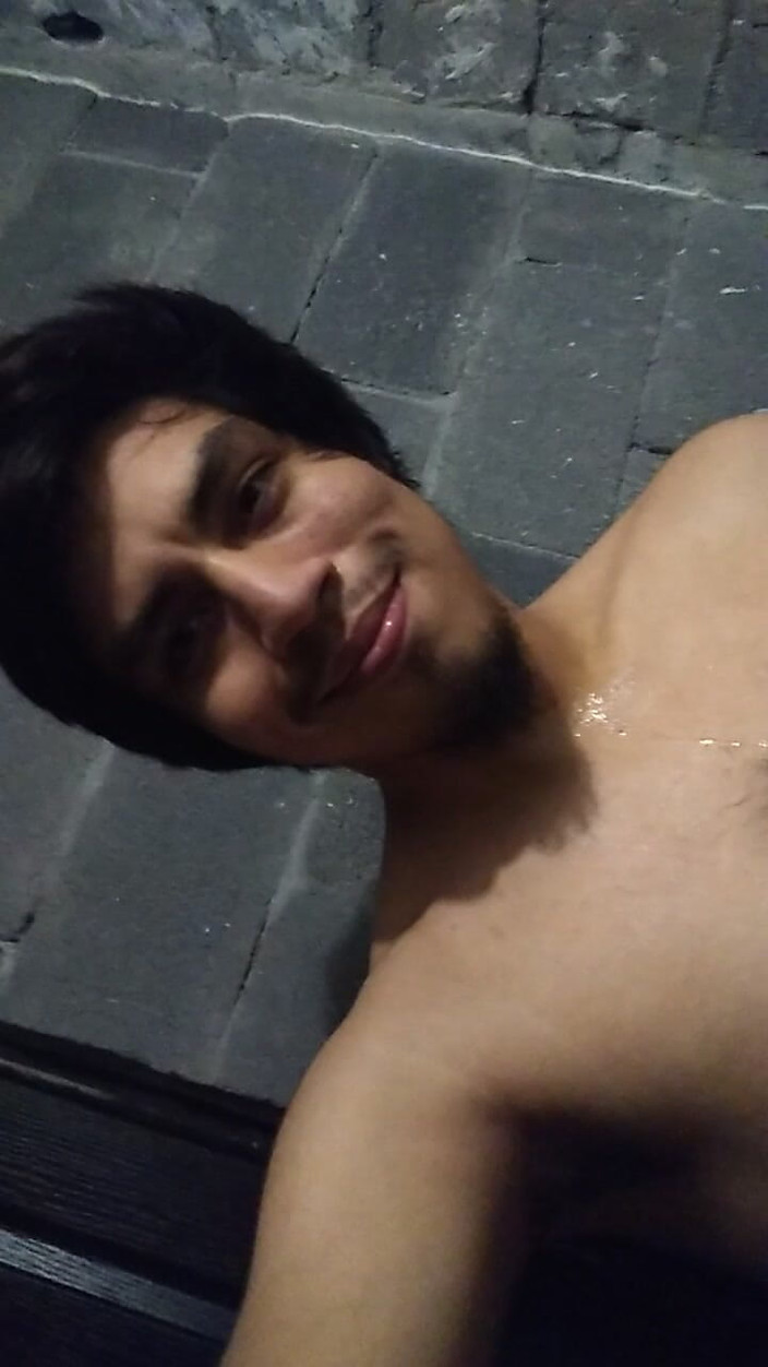 AlexAlejandro13: Багато пітніє з грудей