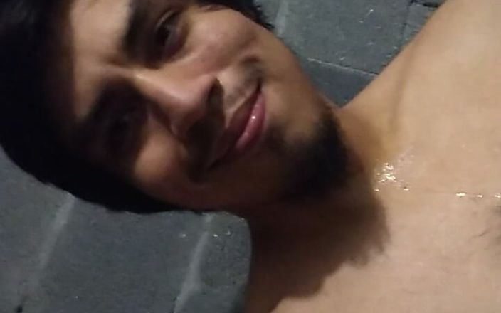 AlexAlejandro13: Pocenie się dużo z klatki piersiowej