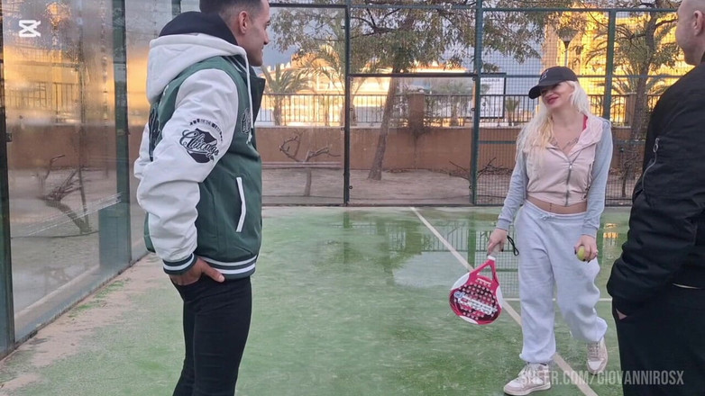 GiovanniXL: Я і мій друг жорстко трахаємо блондинку сусідку, красуню спортивну, дуже розпусну, як вони мені подобаються