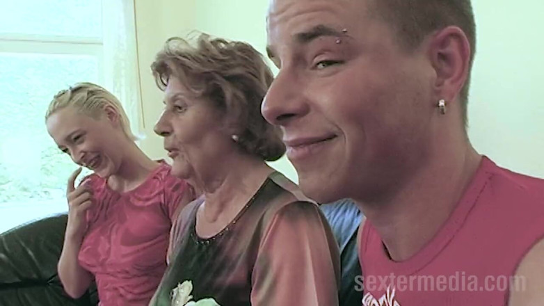 Sextermedia by Pete: Old Granny Fucked in a German Threesome