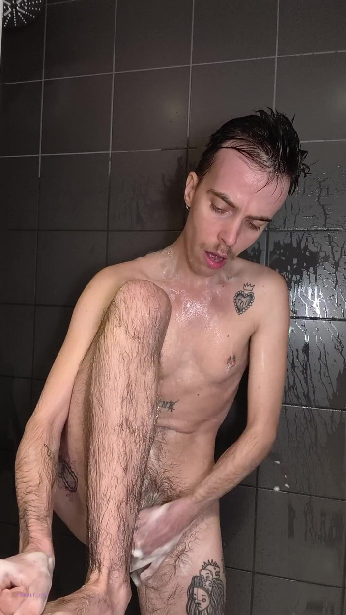 Cobalt FTM: Ftm menjadi miang di bawah pancuran mandi dan melancap