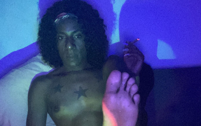 MerlinMystique: 用我的震动棒抚摸我