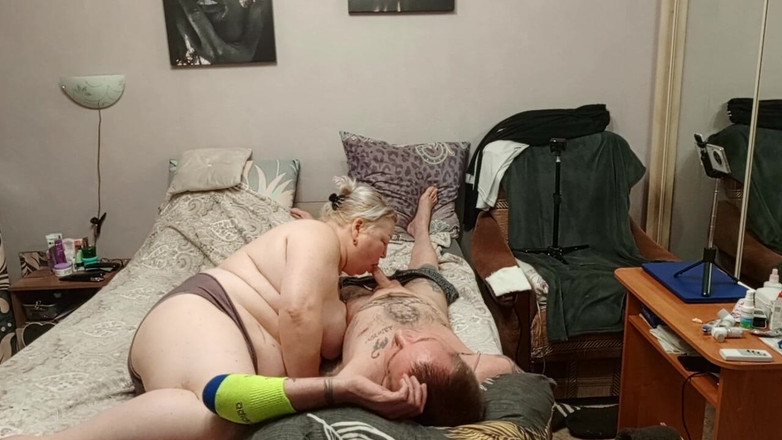 Zona901: La matrigna ha fatto un massaggio ed un pompino con...