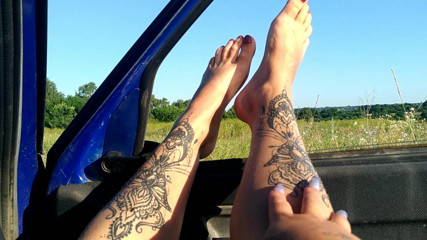 LizAngel: Foot fetish in nature