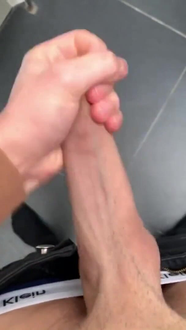 qaz11: Handjob on camera-112