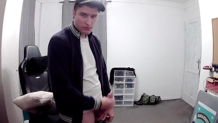 Palko Krisztian: Jen se bavíme