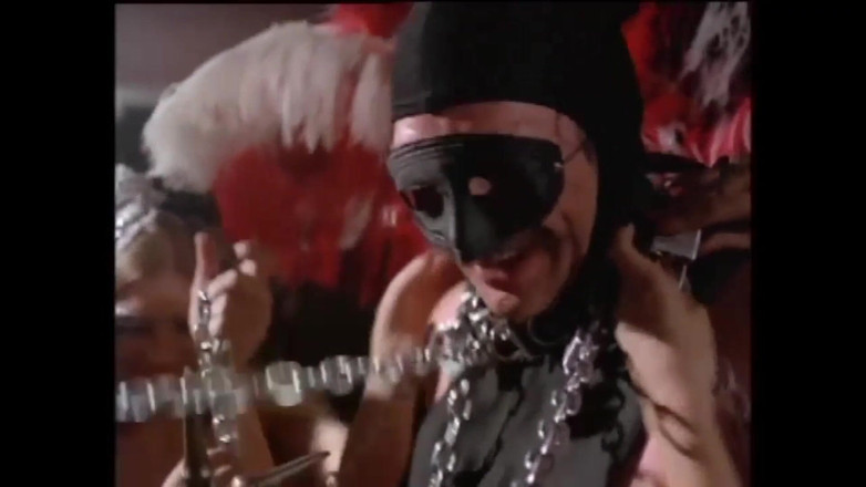 The Unforgettable: Se încearcă unii pe alții cu foc