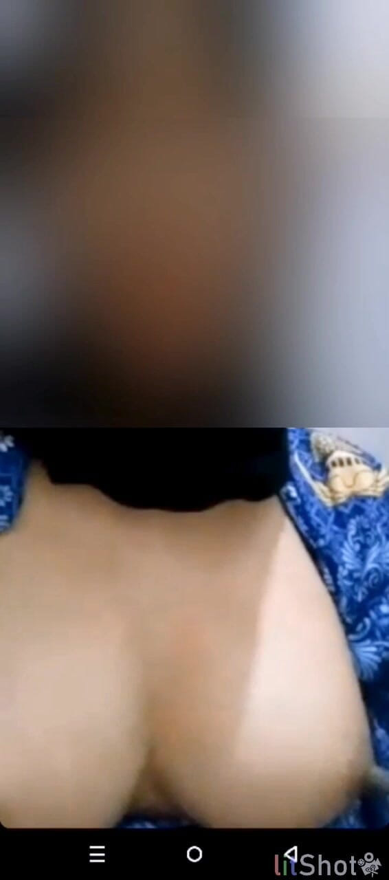 Astriana88: 彼女の顔はまだ秘密です